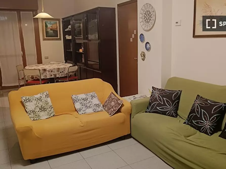 Immagine 5 di Camera condivisa in affitto  in Via Pompeo Marchesi a Milano