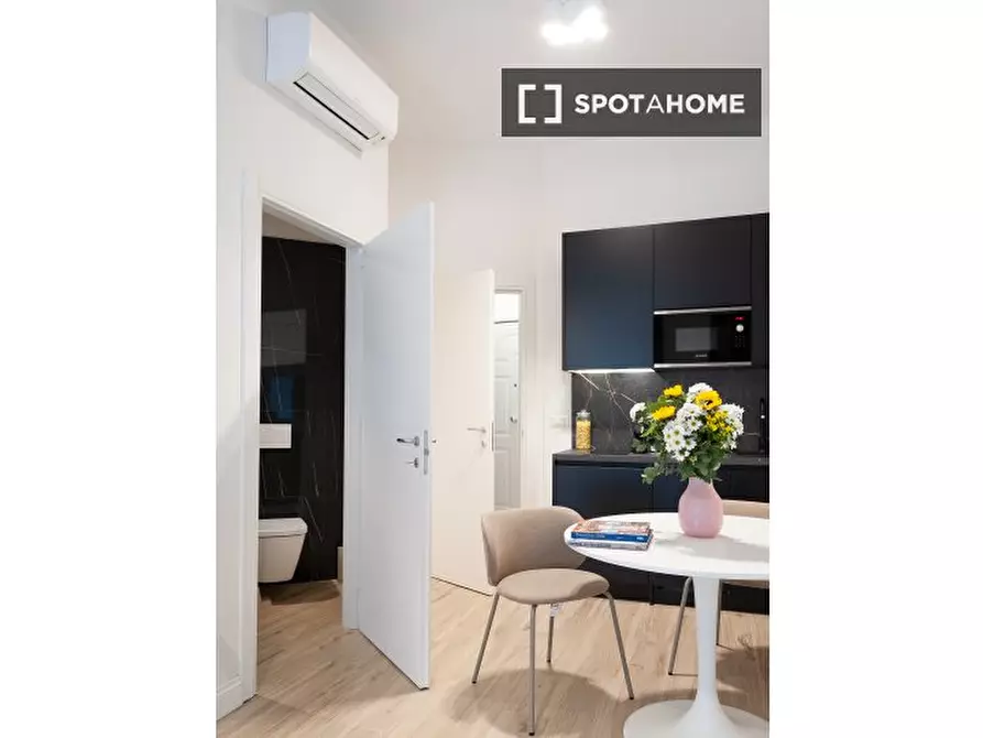 Immagine 1 di Ufficio in affitto  in Via Camillo Cavour a Firenze