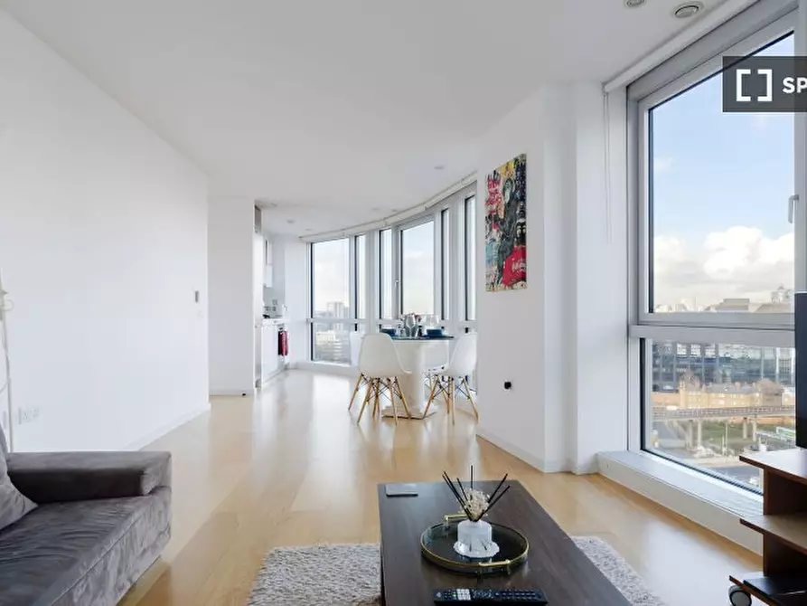Immagine 11 di Appartamento in affitto  in Fairmont Ave a Poplar