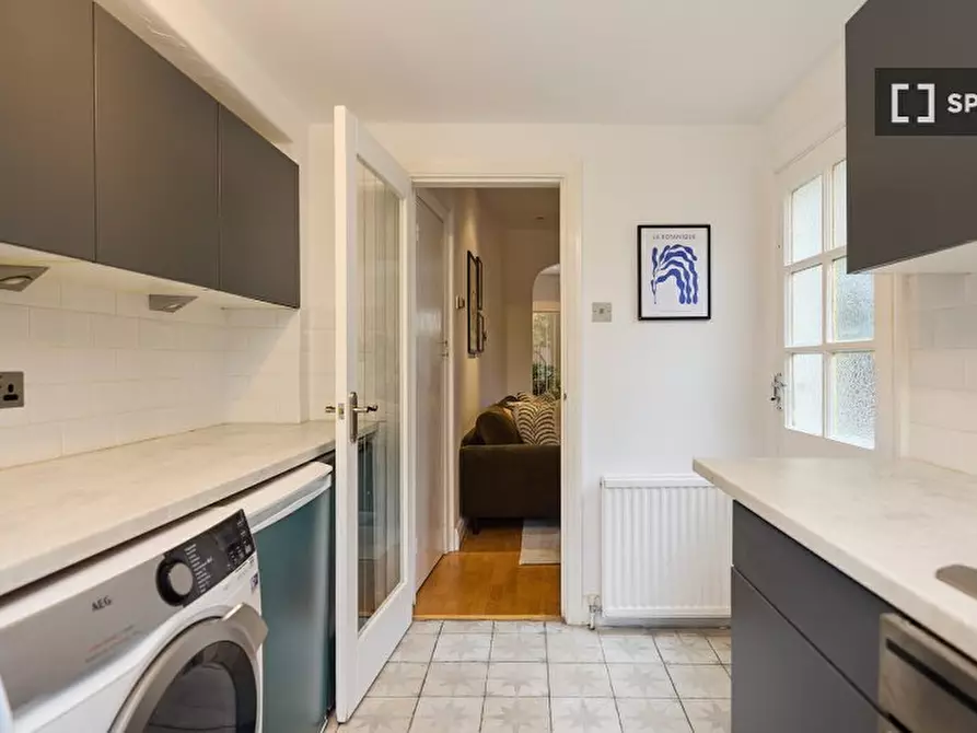 Immagine 17 di Appartamento in affitto  in Huxley Street a Kensington