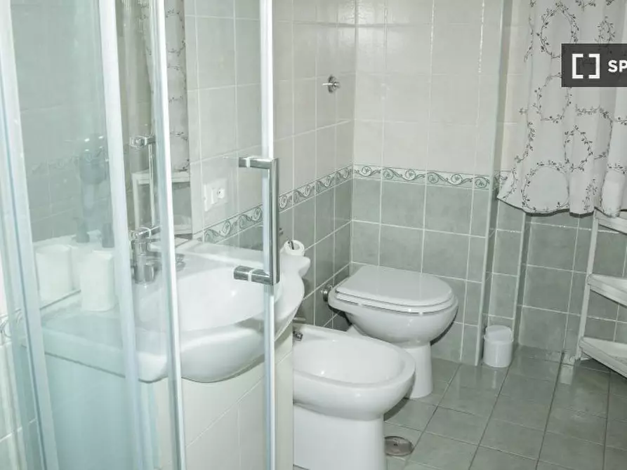 Immagine 5 di Appartamento in affitto  in Via Santa Maria Ausiliatrice a Roma