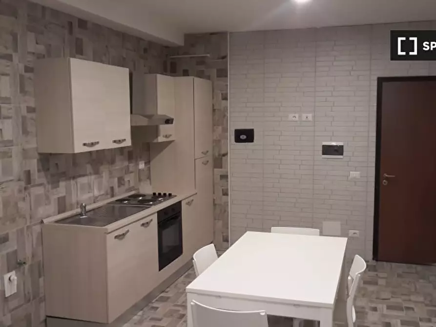 Immagine 3 di Ufficio in affitto  in Via Pasubio a Bologna