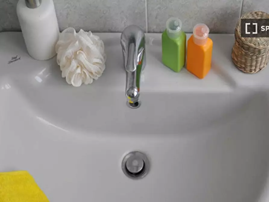 Immagine 16 di Camera condivisa in affitto  in Via Tortona a Milano