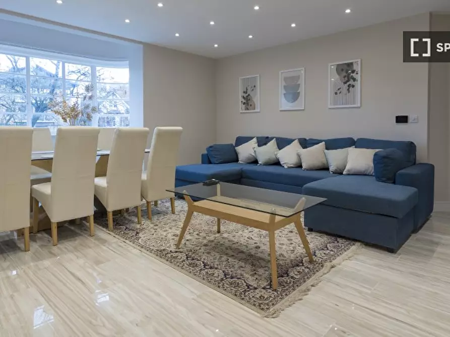Immagine 4 di Appartamento in affitto  in Marlow Court a Camden Town