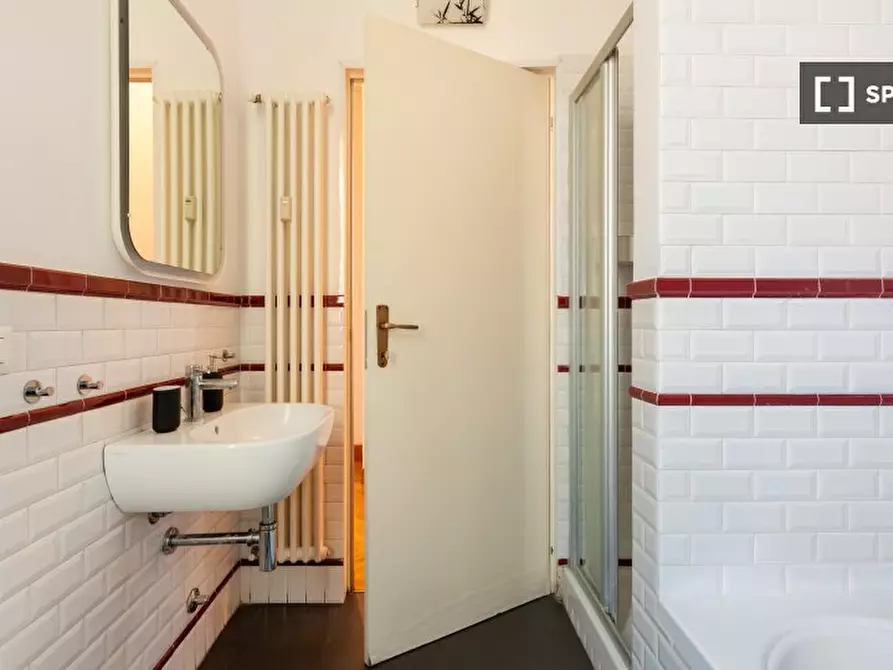 Immagine 12 di Camera condivisa in affitto  in Viale Romagna a Milano