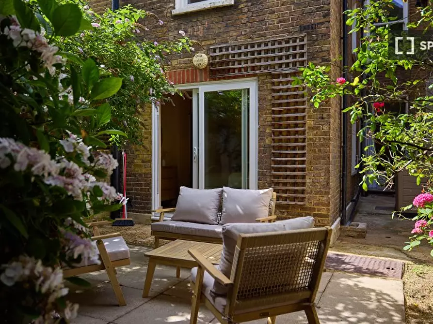 Immagine 2 di Appartamento in affitto  in Blythe Road a Hammersmith