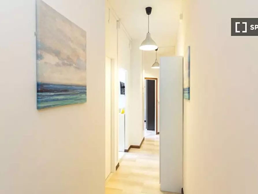 Immagine 17 di Camera condivisa in affitto  in Via Lorenteggio a Milano