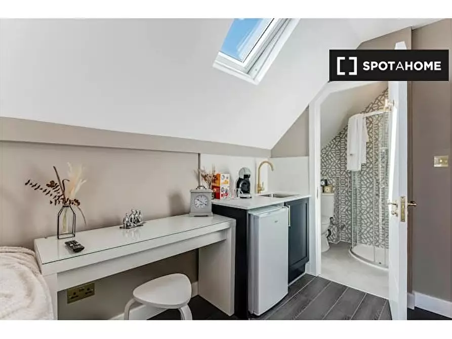 Immagine 5 di Ufficio in affitto  in High Rd a Tottenham