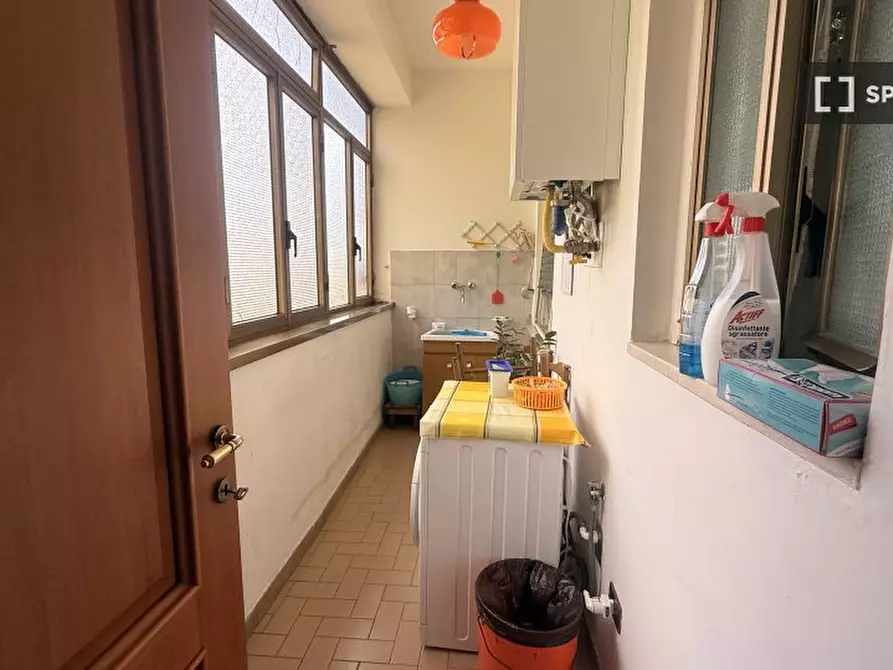 Immagine 12 di Camera condivisa in affitto  in Via Guido Biagi a Roma