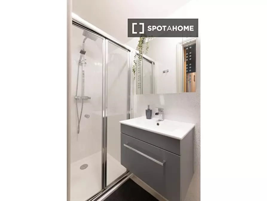 Immagine 3 di Appartamento in affitto  in Upper Richmond Rd a Wandsworth