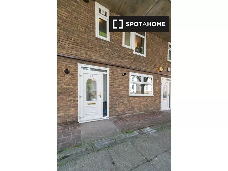 Immagine 9 di Camera condivisa in affitto  in Hind Grove a Poplar