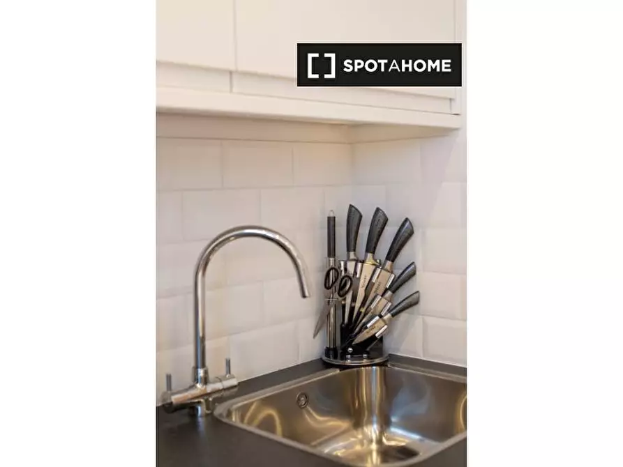 Immagine 9 di Ufficio in affitto  in Flat 32-34 Swinton StLondon WC1X 9NX a Camden Town