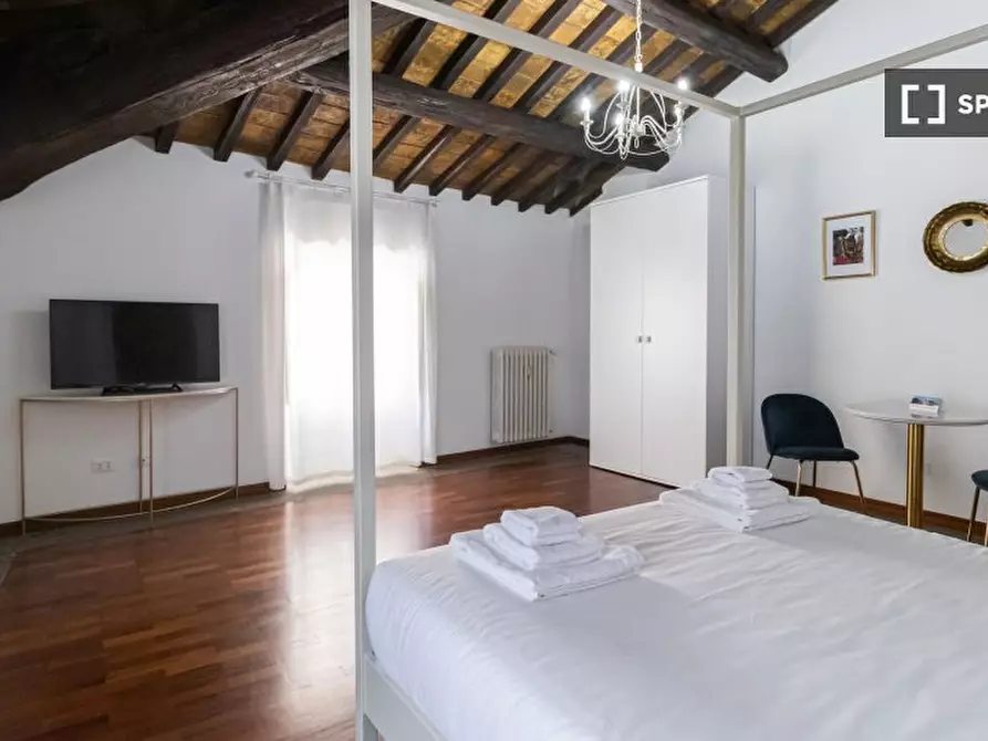 Immagine 17 di Appartamento in affitto  in Via Dei Cappuccini a Roma