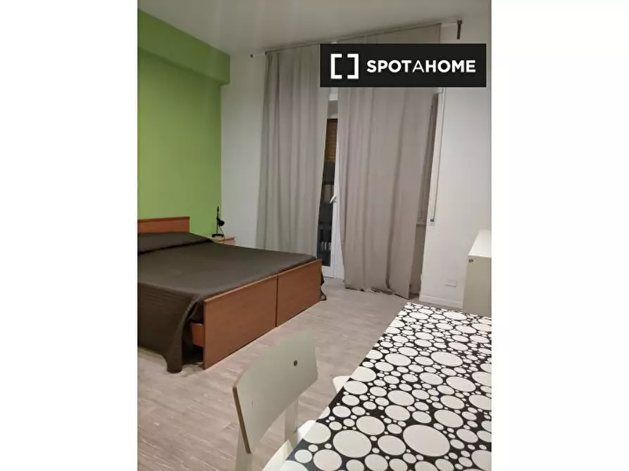 Immagine 13 di Camera condivisa in affitto  in Via Ugolino Cavalcabò a Roma