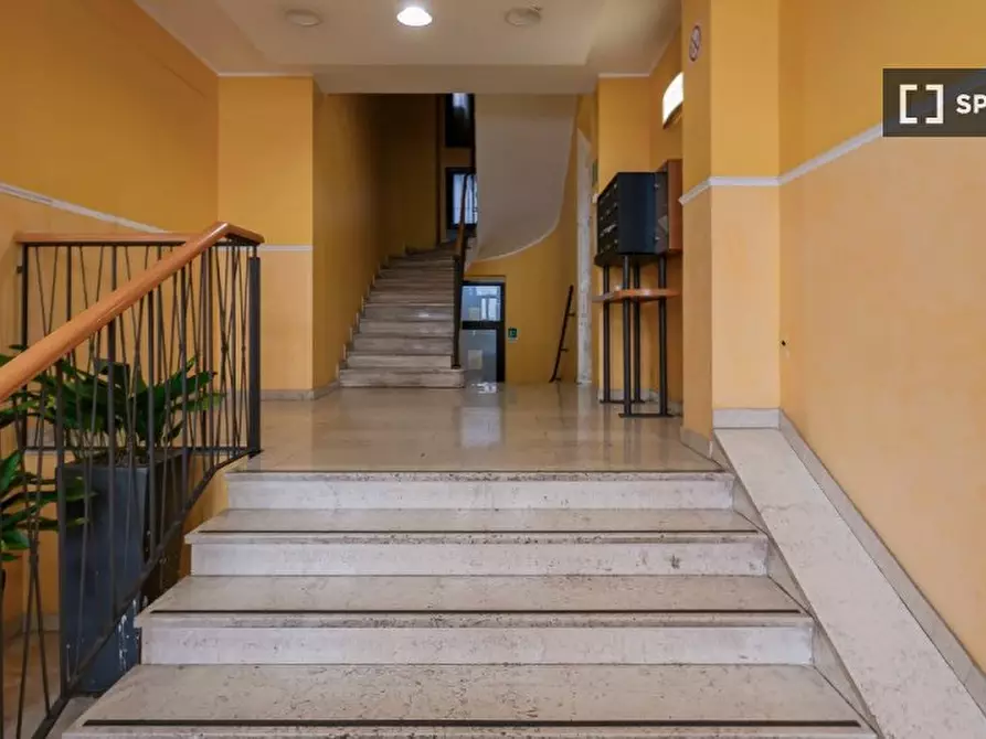 Immagine 16 di Camera condivisa in affitto  in Via Felice Casati a Milano
