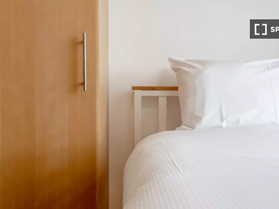 Immagine 6 di Appartamento in affitto  in Trinity Square a 