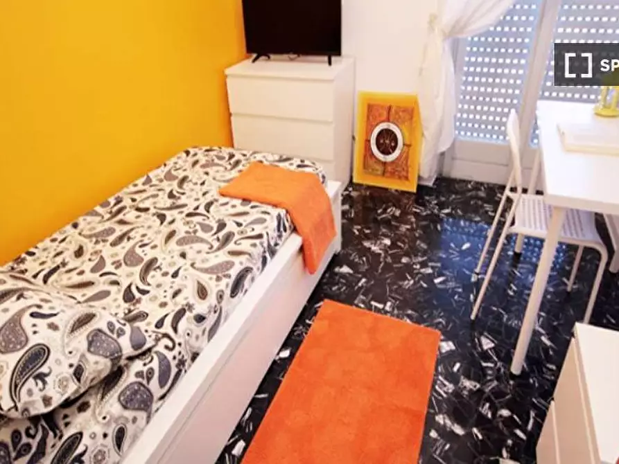 Immagine 1 di Camera condivisa in affitto  in Via Mauro Macchi a Milano