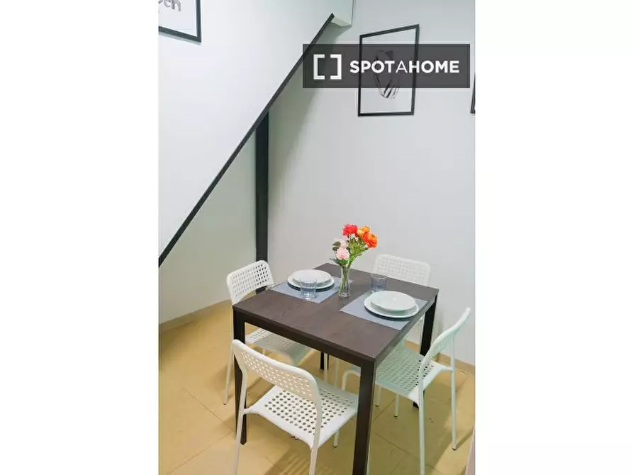 Immagine 11 di Camera condivisa in affitto  in Via Francesco Saverio Correra int. 15 a Napoli