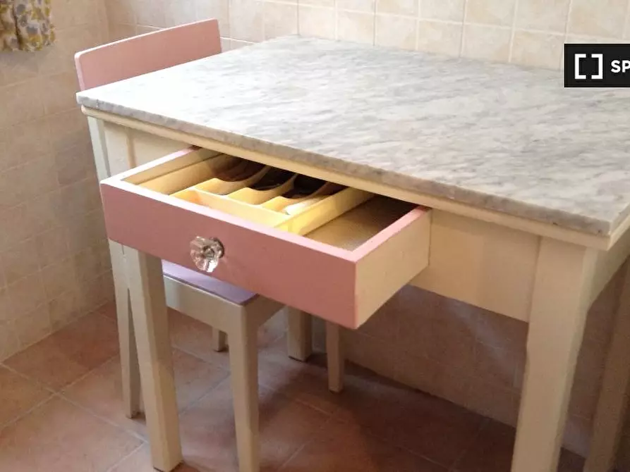 Immagine 8 di Camera condivisa in affitto  in Via degli Umbri a Roma