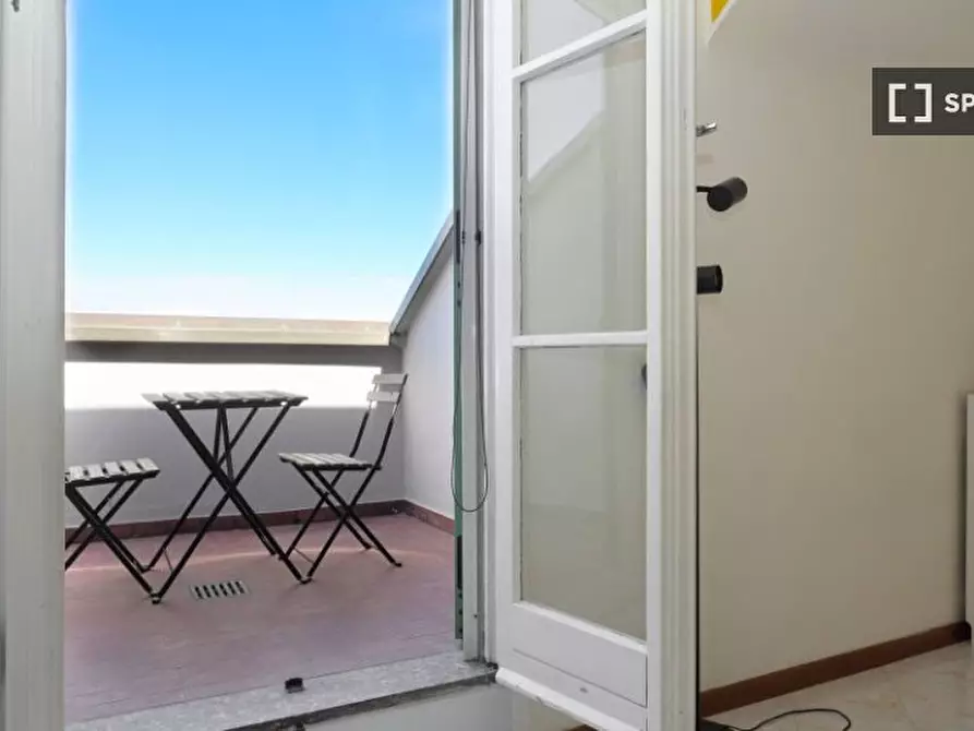 Immagine 8 di Camera condivisa in affitto  in Via Vigevano a Milano