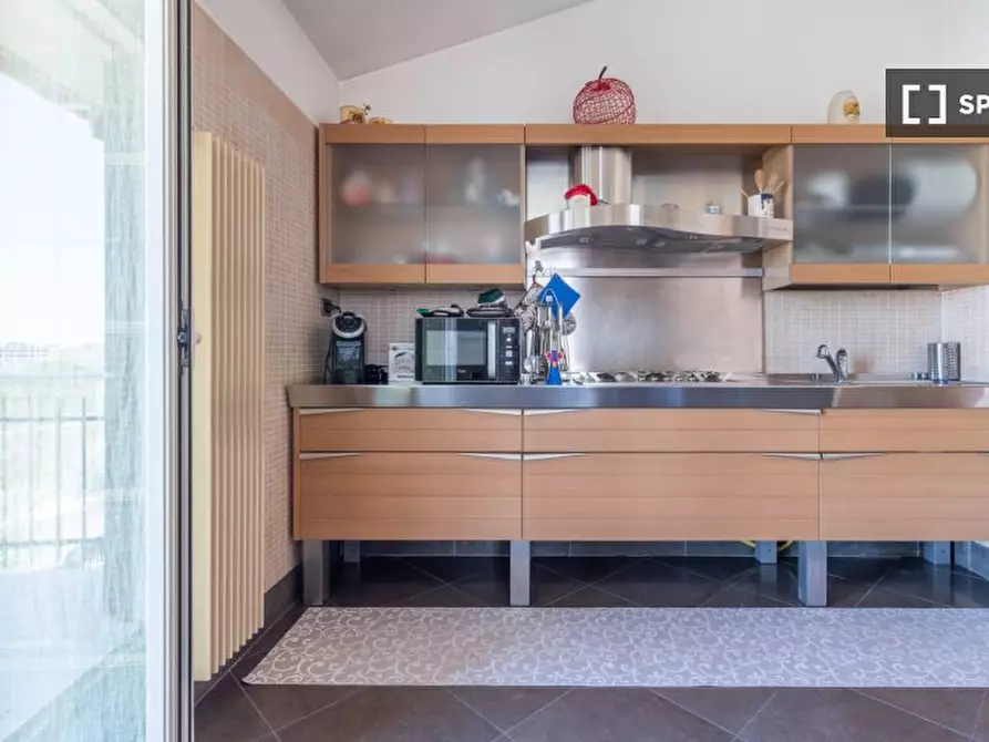 Immagine 9 di Camera condivisa in affitto  in Via Lentini a Roma