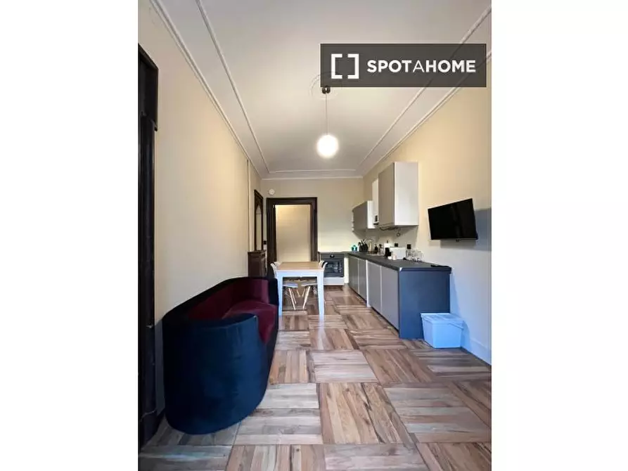 Immagine 5 di Camera condivisa in affitto  in Via Giovanni Camerana a Torino