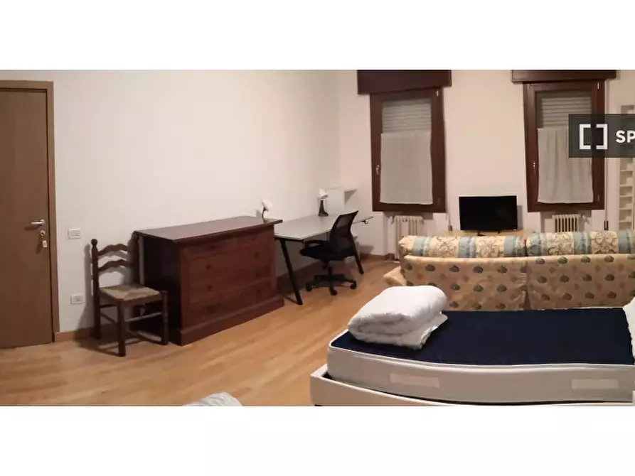 Immagine 3 di Camera condivisa in affitto  in Via Vecchia a Padova