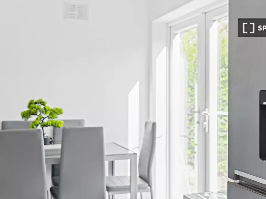 Immagine 12 di Appartamento in affitto  in Harwill Cres a 