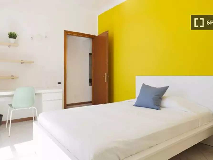 Immagine 12 di Camera condivisa in affitto  in Via Vigevano a Milano