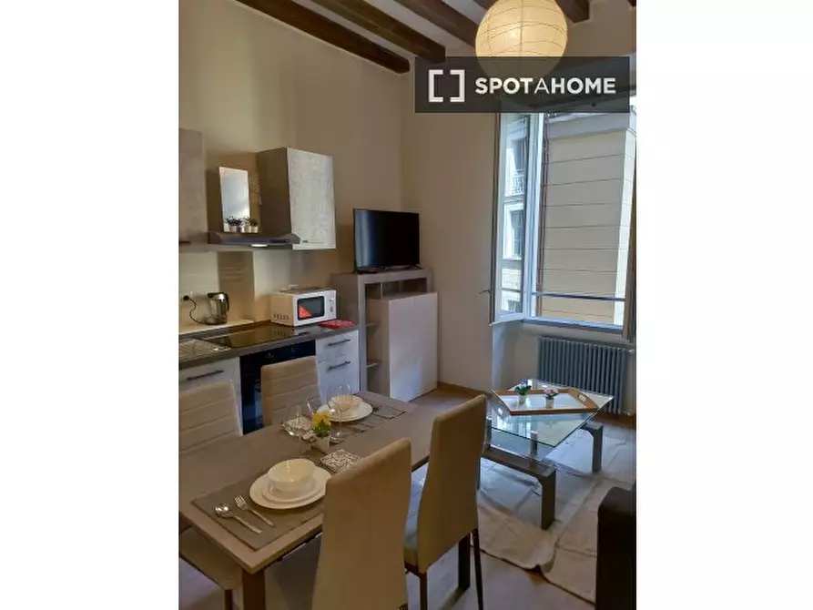 Immagine 1 di Appartamento in affitto  in Via Tortona a Milano