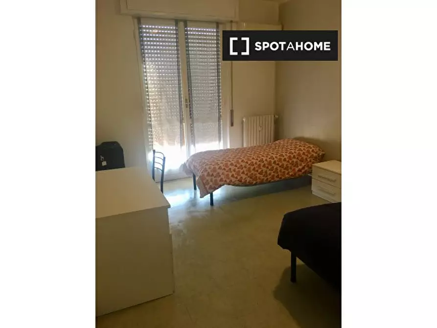 Immagine 3 di Camera condivisa in affitto  in Via Lecco, 20090 Buccinasco MI, Italy a Buccinasco