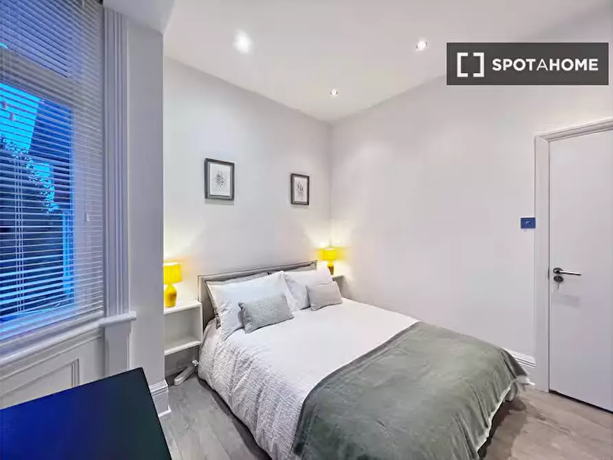Immagine 15 di Appartamento in affitto  in Daleham Gardens a Camden Town