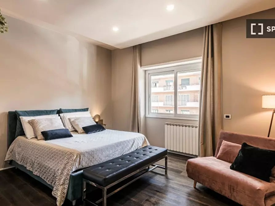 Immagine 10 di Appartamento in affitto  in Via San Tommaso d'Aquino a Roma