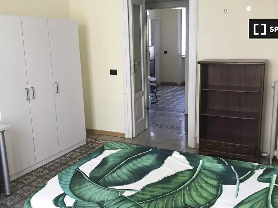 Immagine 2 di Camera condivisa in affitto  in Viale Umbria, 20135 Milano MI, Italy a Milano