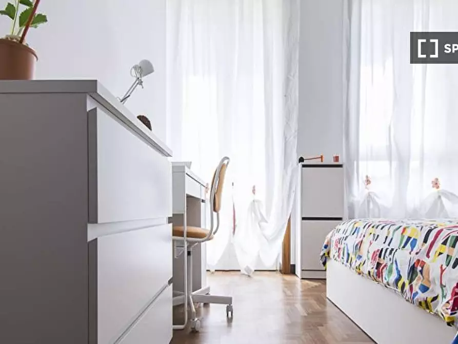 Immagine 5 di Camera condivisa in affitto  in Viale Ca' Granda a Milano