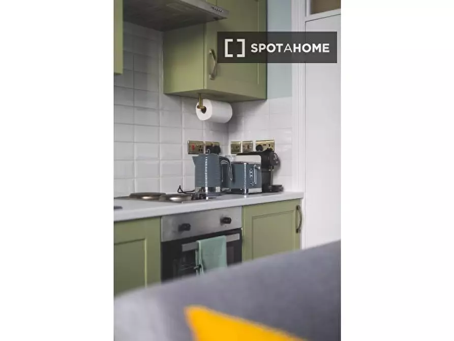 Immagine 8 di Appartamento in affitto  in flat a 