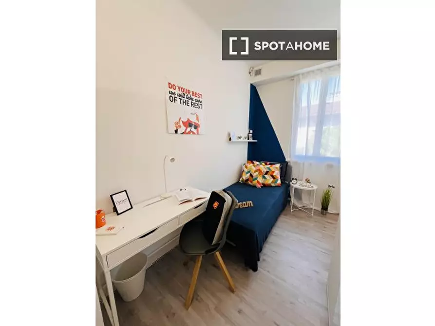 Immagine 3 di Camera condivisa in affitto  in Fabio Filzi a Trento