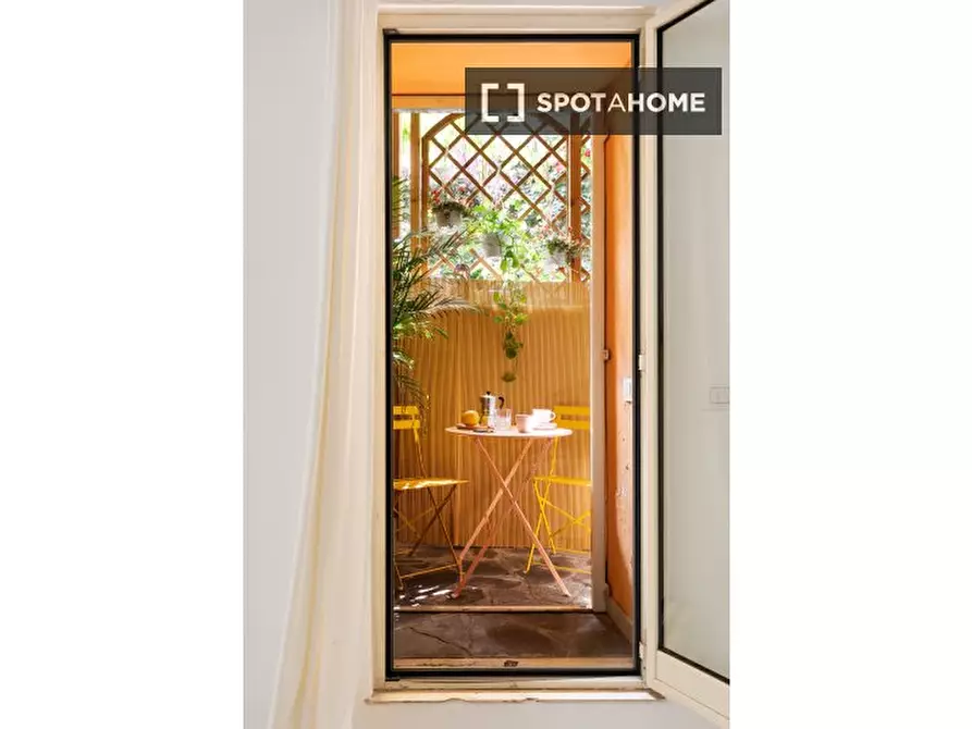 Immagine 9 di Appartamento in affitto  in Via Achille Grandi a Roma