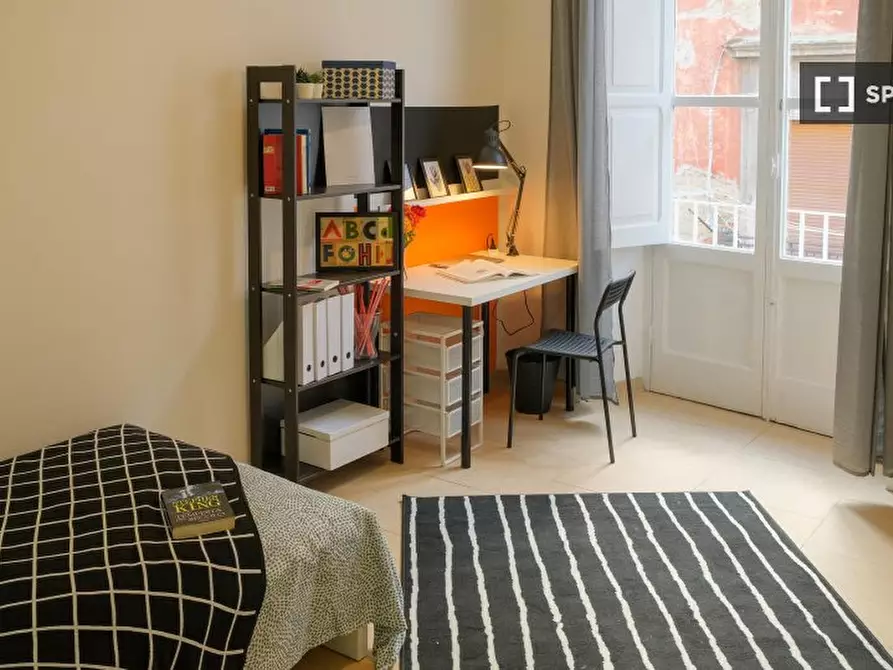 Immagine 2 di Camera condivisa in affitto  in Via Francesco Saverio Correra int. 15 a Napoli