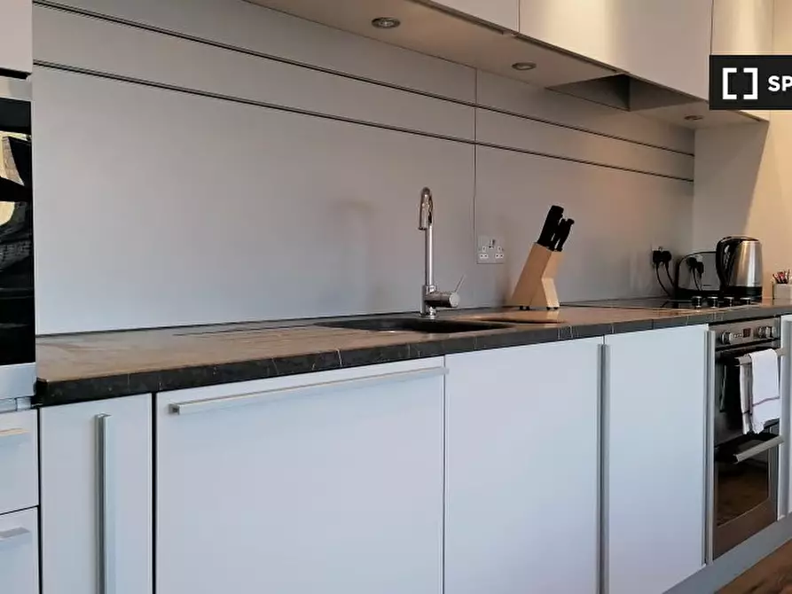 Immagine 3 di Appartamento in affitto  in Britannia St a Camden Town