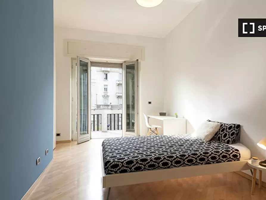 Immagine 4 di Camera condivisa in affitto  in Via Andrea Costa a Milano