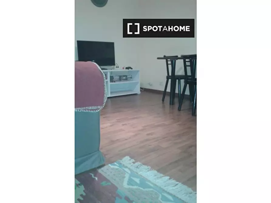 Immagine 4 di Camera condivisa in affitto  in Viale Pico della Mirandola a Roma