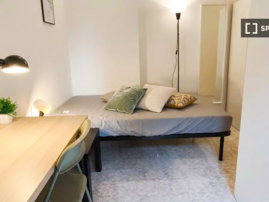 Immagine 3 di Camera condivisa in affitto  in Via Giulio Aristide Sartorio, 00147 Roma RM, Italy a Roma