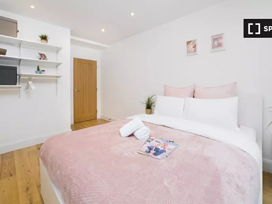 Immagine 8 di Appartamento in affitto  in -661 High Rd a Walthamstow