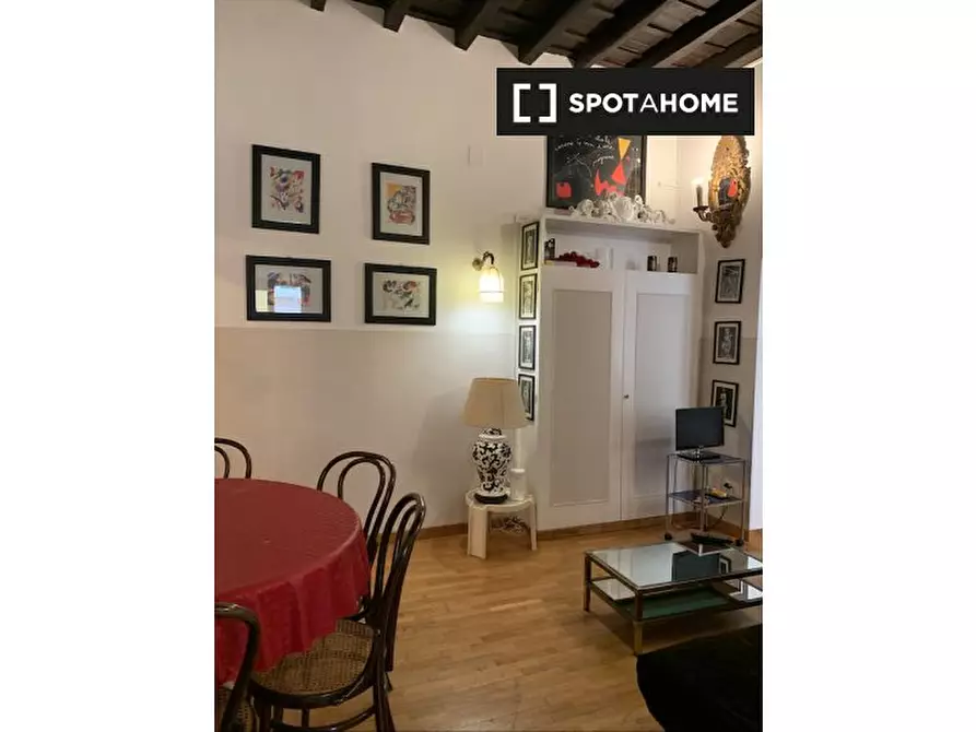 Immagine 4 di Appartamento in affitto  in Via dell'Archetto a Roma