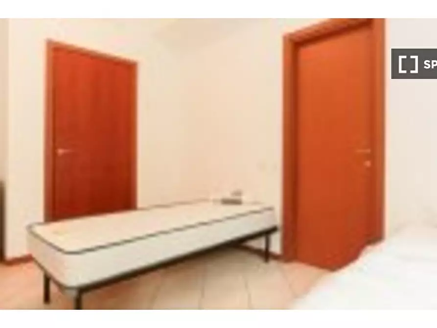 Immagine 6 di Camera condivisa in affitto  in Via Umberto Fogagnolo a Sesto San Giovanni