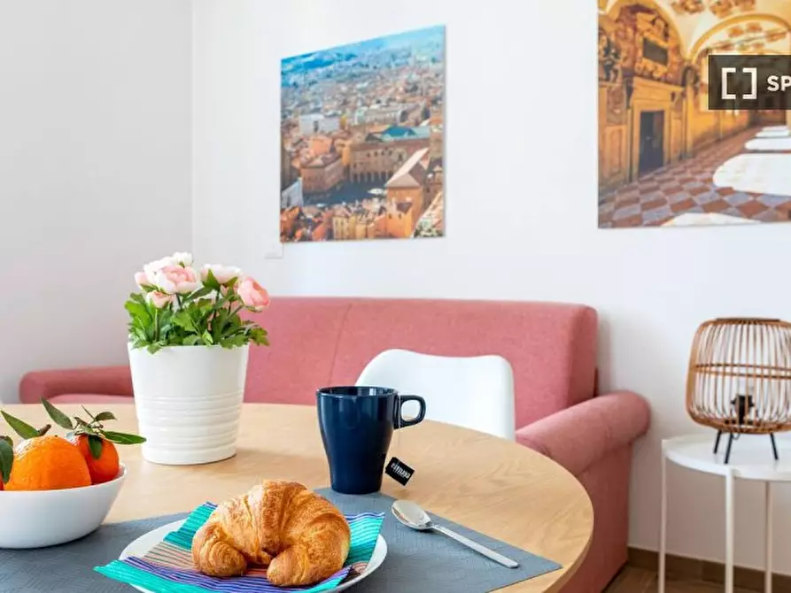 Immagine 17 di Appartamento in affitto  in Via Giuseppe Massarenti a Bologna