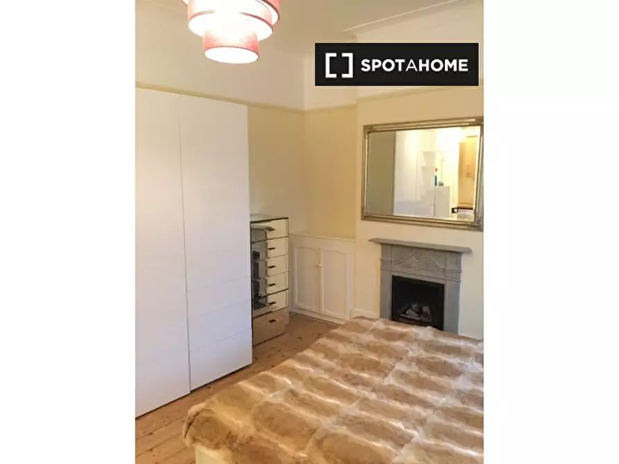 Immagine 4 di Ufficio in affitto  in A St Mark's Rd a Enfield