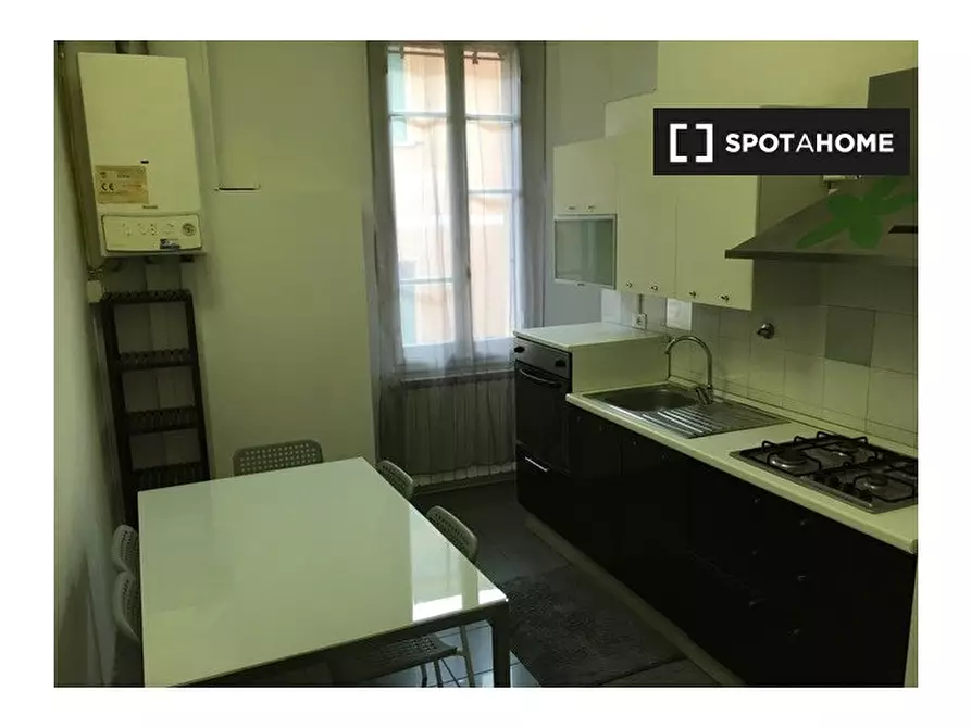 Immagine 9 di Camera condivisa in affitto  in Via Emilia Levante a Bologna