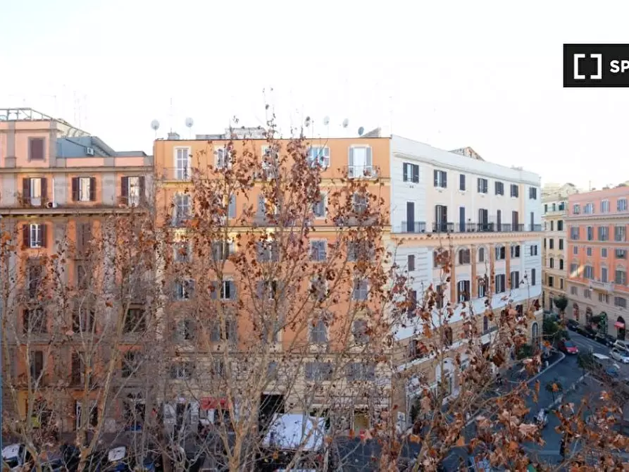 Immagine 5 di Camera condivisa in affitto  in Viale Regina Margherita a Roma